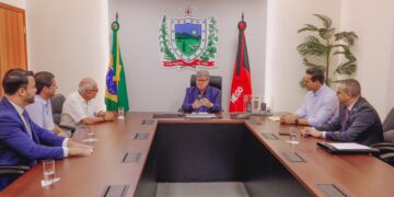 Cícero assina termo de cessão da Estação das Artes para instalação de Centro de Computação Quântica