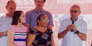 Cicero Lucena celebra mais de 700 famílias beneficiadas com Compra Assistida e Cuidar do Lar