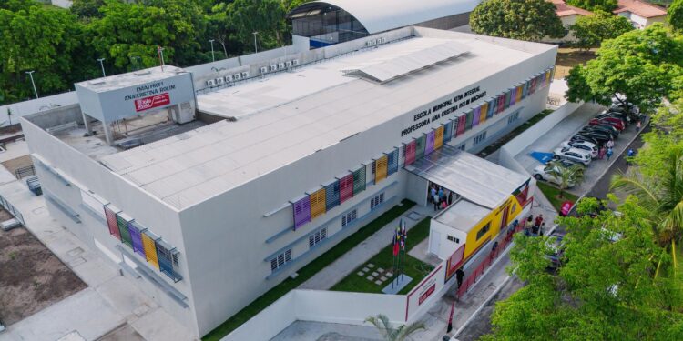 Cícero Lucena inaugura Escola Ana Cristina Rolim, a 57ª unidade entregue pela gestão e celebra ampliação na oferta de vagas