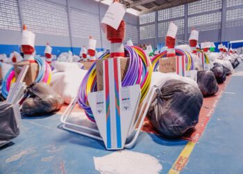 Cícero Lucena inicia distribuição dos kits esportivos para as unidades de ensino e reforça apoio a descoberta de talentos