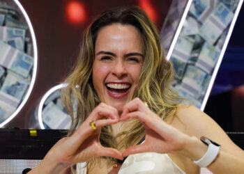 Ana Paula Renault é a grande campeã da 26ª edição do reality