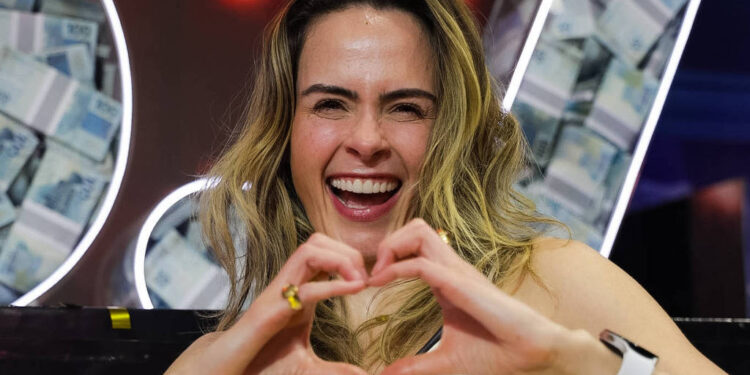 Ana Paula Renault é a grande campeã da 26ª edição do reality