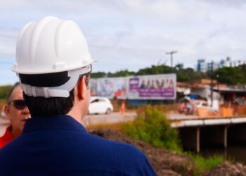 Leo Bezerra destaca evolução da ponte sobre o Rio Cuiá, para acabar com alagamentos e melhorar a mobilidade entre Valentina e Mangabeira