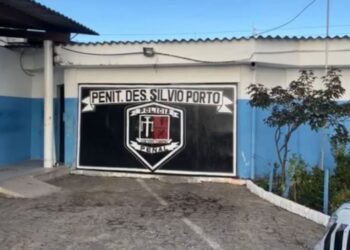 Dentista é presa suspeita de levar celular e drogas para detentos do Sílvio Porto, em João Pessoa