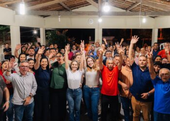 Prefeita Karla Pimentel reúne lideranças ao lado de Olívia Motta e reforça diálogo com comunidades do Conde