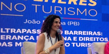 Lizete Ribeiro destaca liderança pelo exemplo e diversidade no Fórum Internacional de Mulheres no Turismo, em João Pessoa