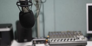 Pesquisa aponta que rádio está mais presente e mantém a força da credibilidade