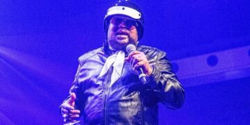 Vocalista do Village People morre aos 74 anos