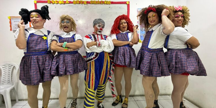 Uma sala de aula bem diferente chega nos 12 e 13 de setembro, às 20h, no Teatro Paulo Pontes com Pastoril Profano com a prova final